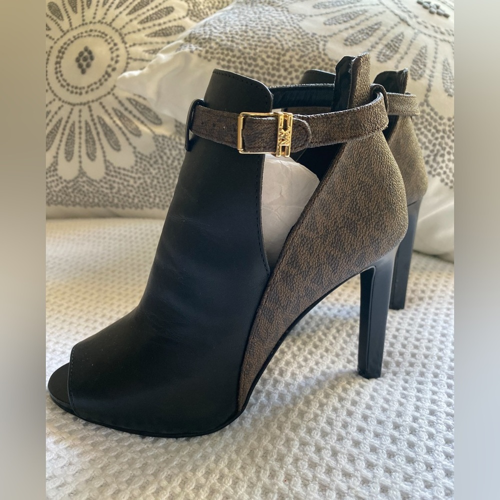 Michael Kors Black and Brown Lawson Open-Toe Boot - Picture 3 of 7